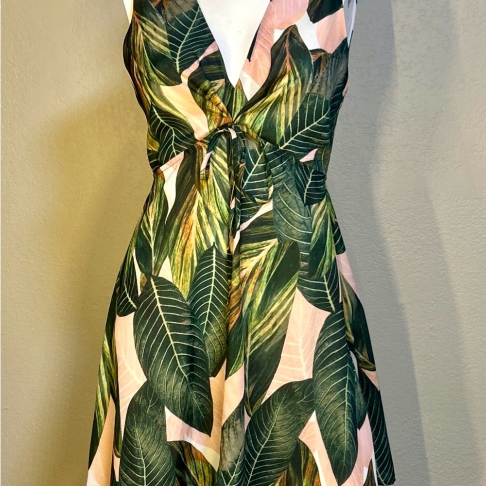Aakaa Green Leaf Print Midi Dress